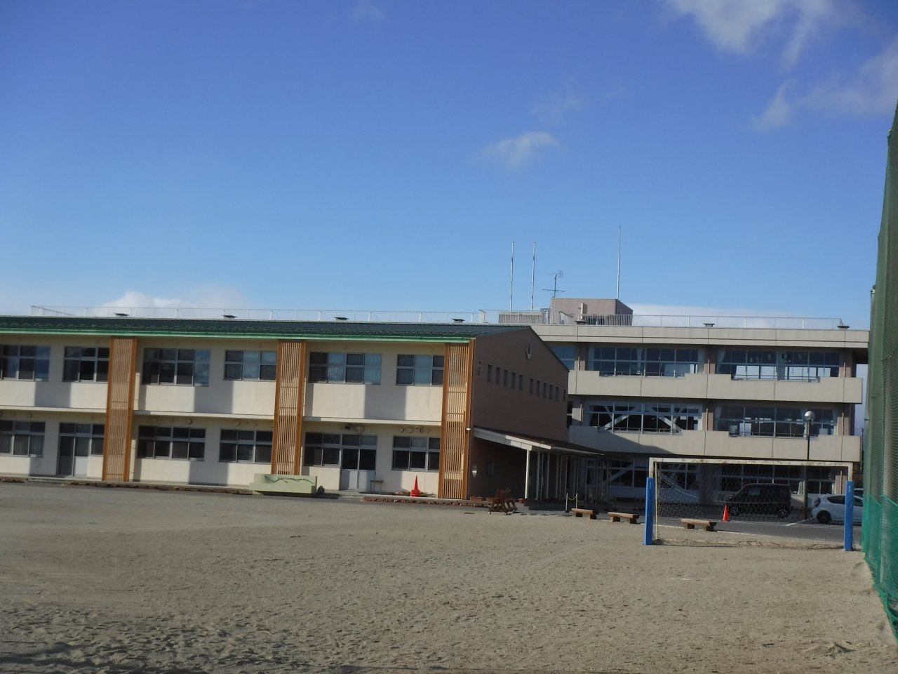 紫塚小学校
